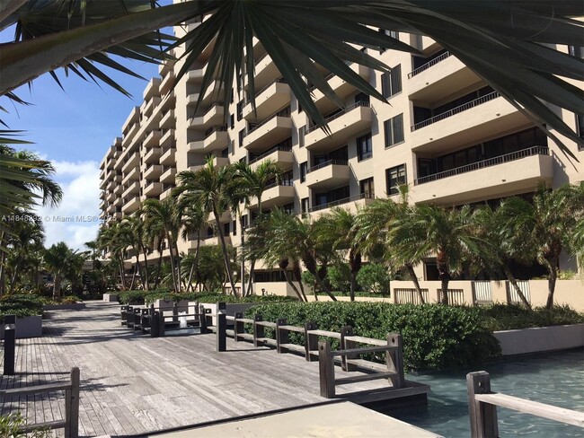 Building Photo - 251 Crandon Blvd Unit 408 Rental