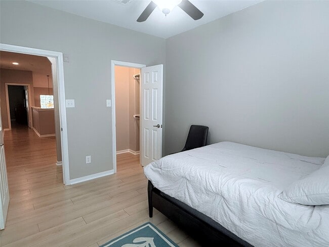 Photo - 27 Umbria Ln