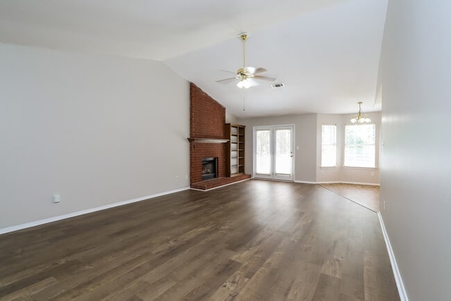 Photo - 2106 Cherry Creek Cir