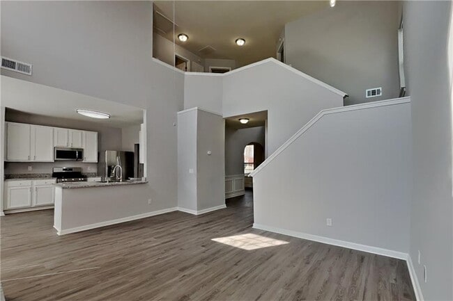 Photo - 1675 Huntcrest Park SW