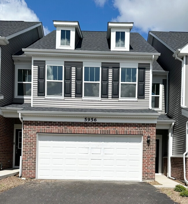 Building Photo - 5956 Hawkweed Dr Unit 5956 Rental