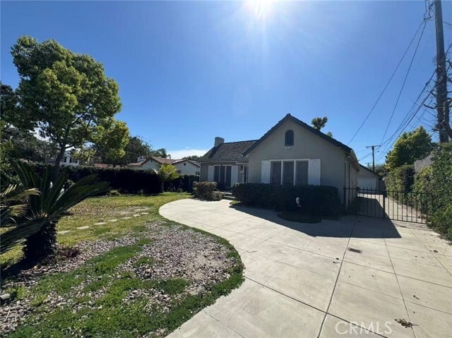 Building Photo - 1965 S El Molino Ave