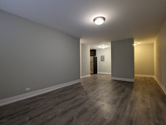 Photo - 542 W Surf St