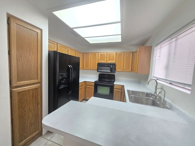 Photo - 3 Bedroom 2.5 Bathroom Sonoma Village Townhouse