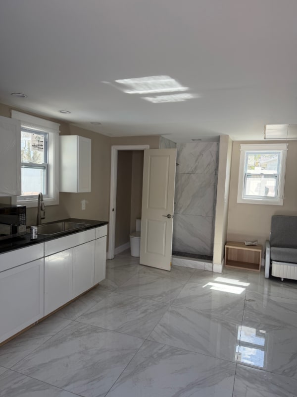 Photo - 2425 Stuart St