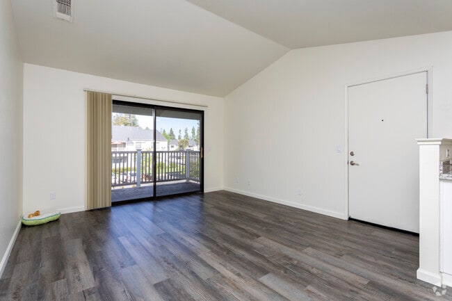 Lakeside Apartments