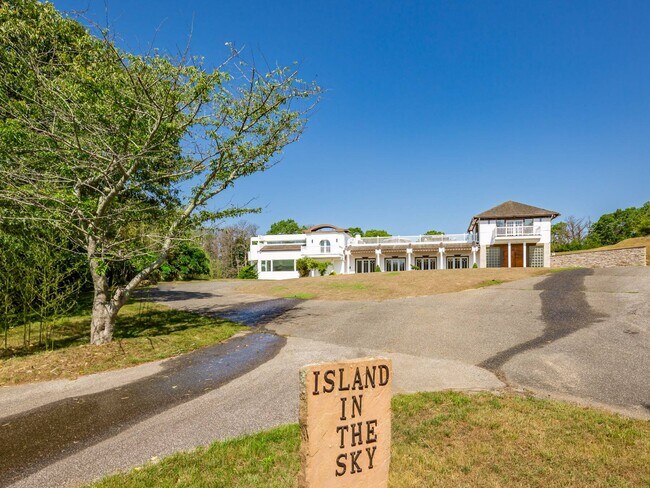 Photo - 984A Noyac Path