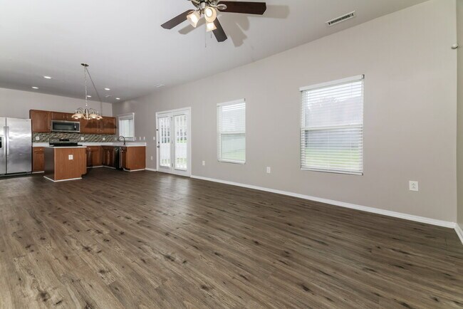 177 Norwich Dr