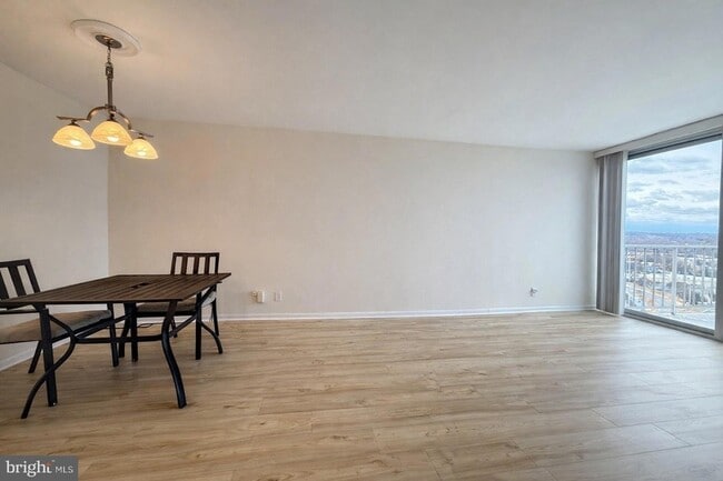 Photo - 301 N Beauregard St Unidad 1707