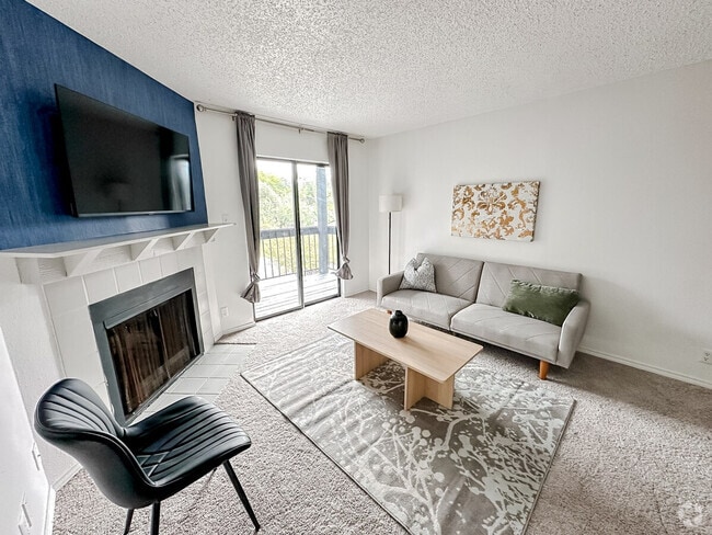 Building Photo - 1030 1/2 Clayton Ln Rental