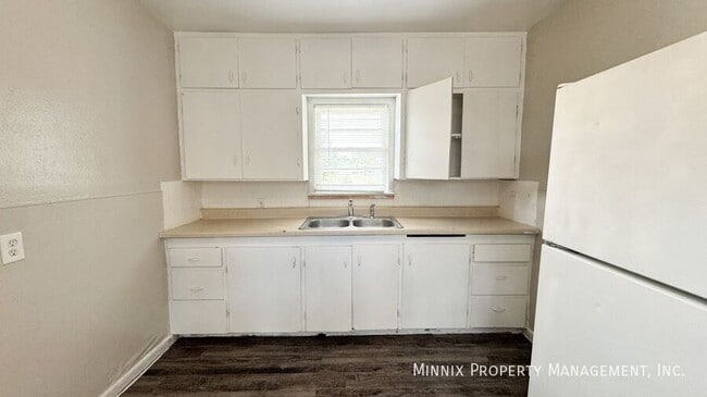 Photo - 3016 Duke St Unit B