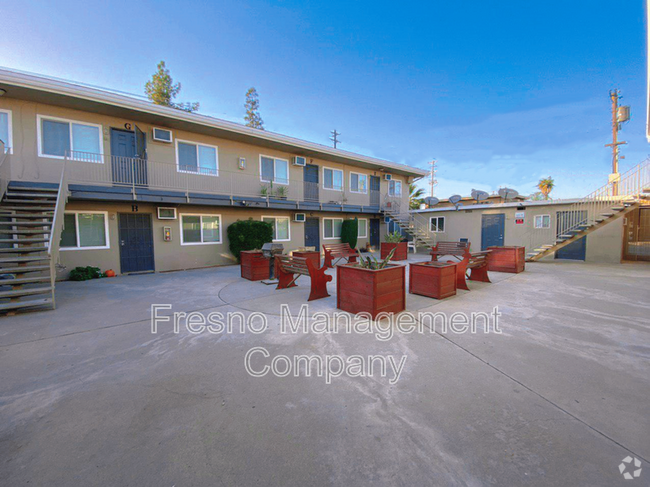 Building Photo - 1322 E Bulldog Ln Unit #B Rental