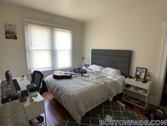 100 W Quincy St