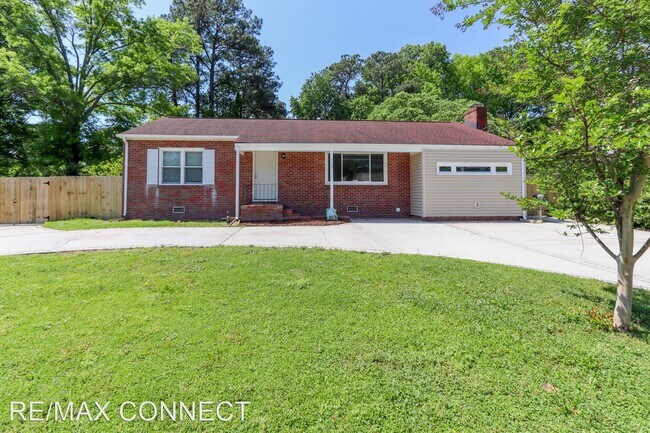 4 br, 2 bath House - 107 Woods Rd - 4 br, 2 bath House - 107 Woods Rd