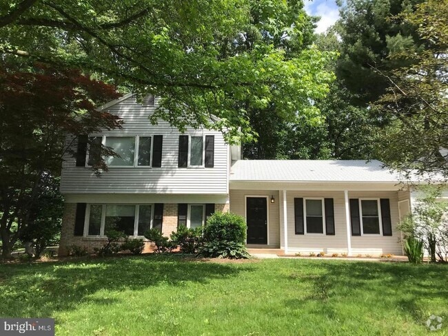 Building Photo - 9365 Tartan View Dr Rental