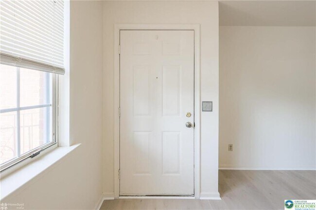 Photo - 1464 N Cedar Crest Blvd Unit 18