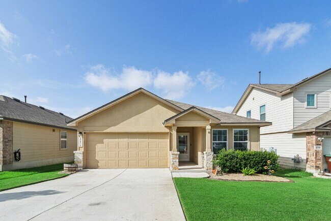 Photo - "Charming 4-Bedroom Oasis with custom fini...