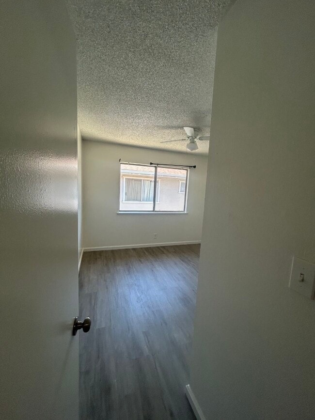 Building Photo - 2658 W Fairmont Ave Unit 103