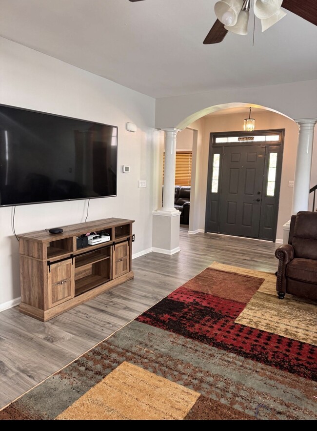 Photo - 5519 Southern Cross Ave