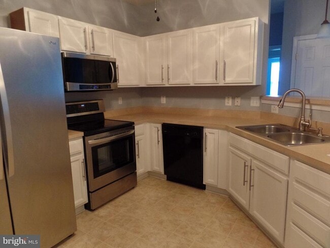 Building Photo - 23580 FDR Boulevard Unit 404