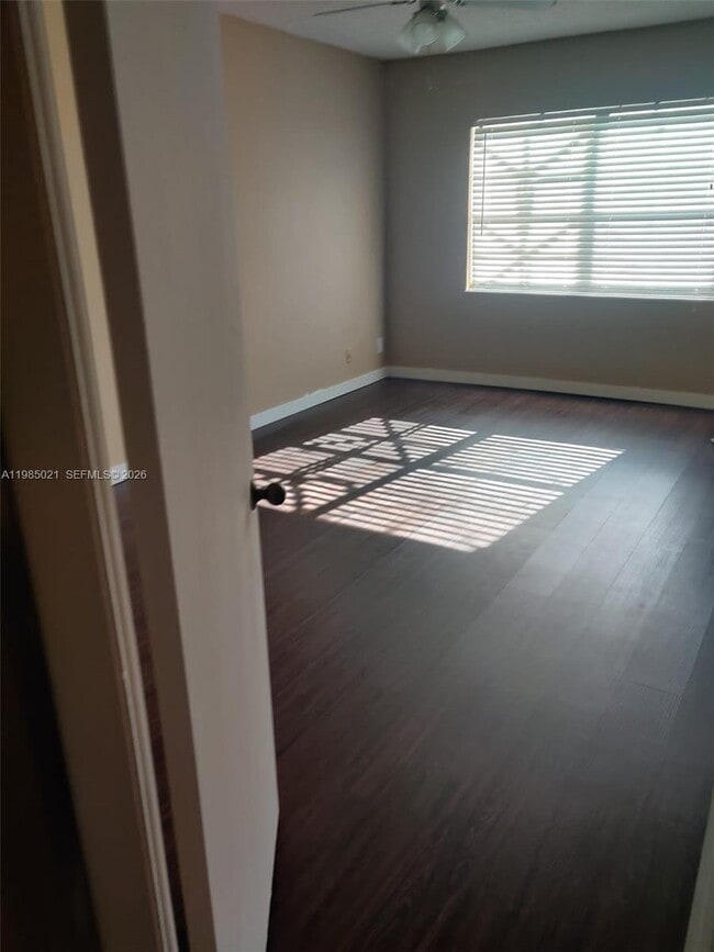 Photo - 8290 Lake Dr Unit 509