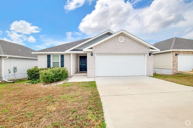 Building Photo - 3 Bed 2 Bath - Home in Milton FL