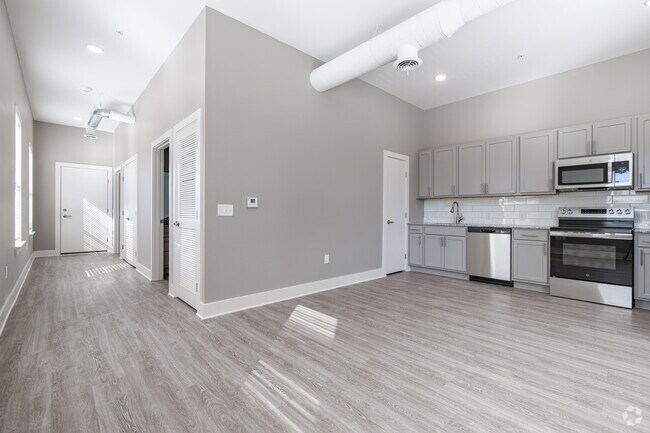 1BR, 1BA - 677SF - Kitchen