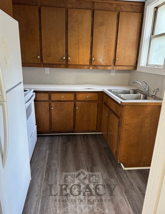 Photo - 272 Brown Pl