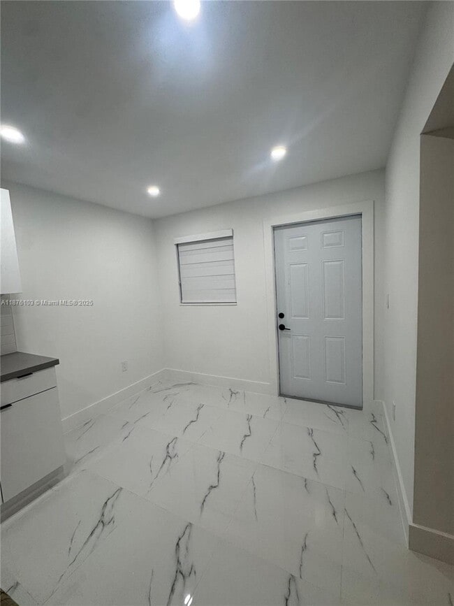 Building Photo - 9508 NW 26th St Unit 1 Rental