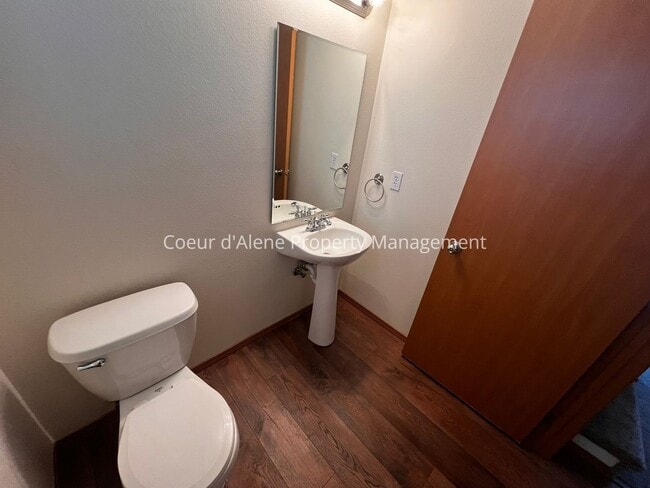 Photo - 4 bed house in Hawk's Nest!