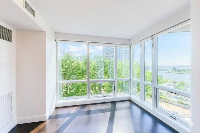 Photo - 77 Hudson St Unit 1209