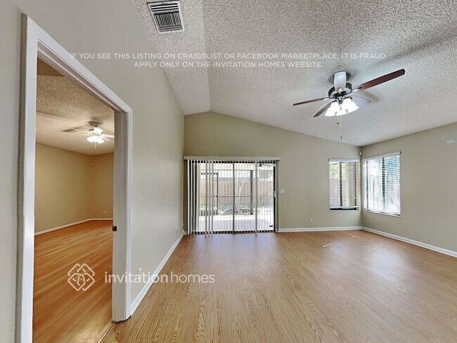 Photo - 1930 NW 39th Ave