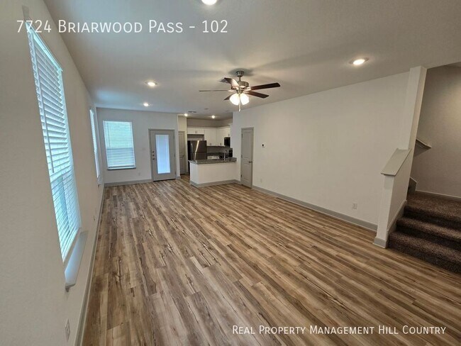 Photo - 7724 Briarwood Pass Unidad 102