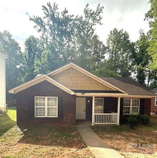Building Photo - 9329 Kendall Dr