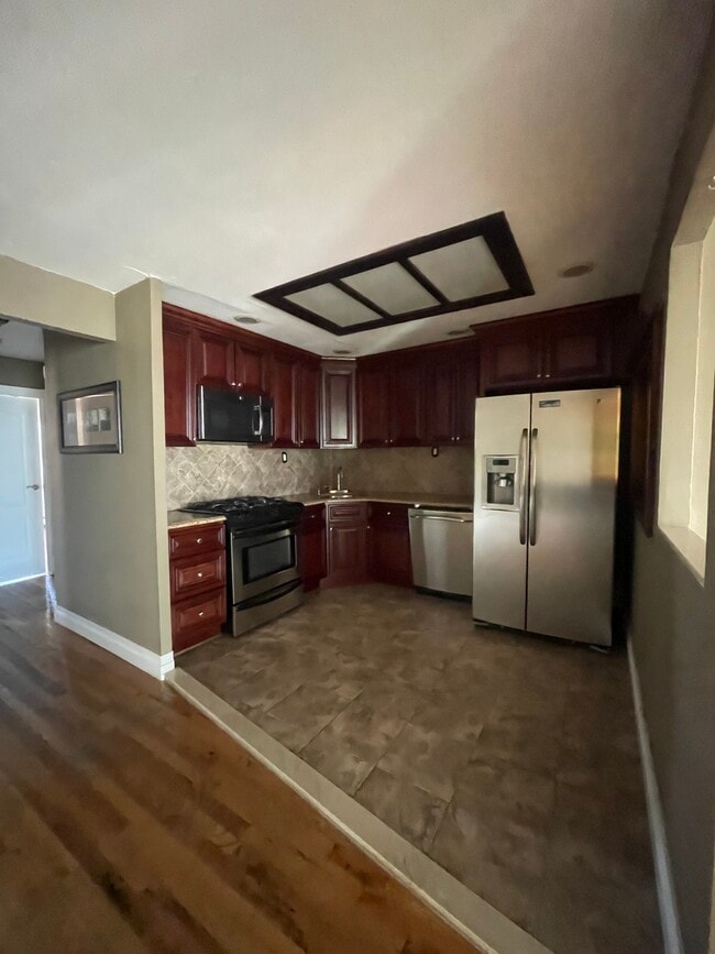 Photo - 1723 Shore Pky Unit 3