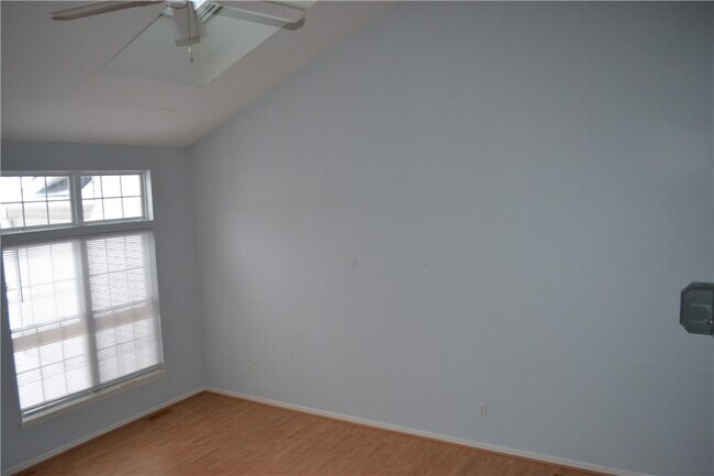 Photo - 24 Amberwood Pl