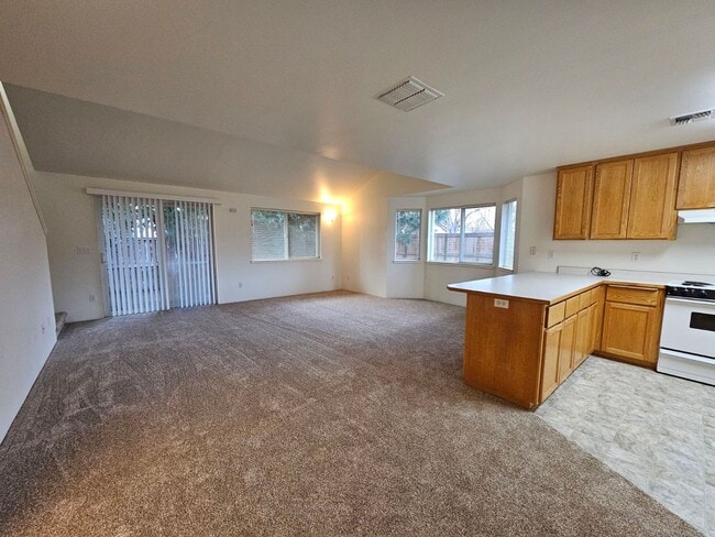 1318 Golden Park Dr Unit A