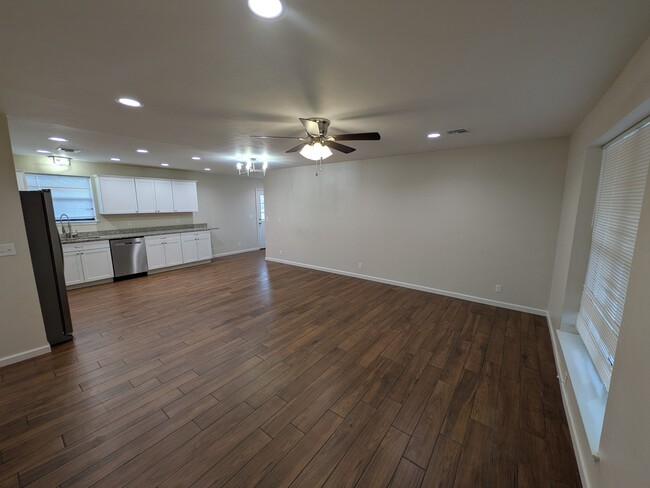 Photo - 906 Parkview Dr