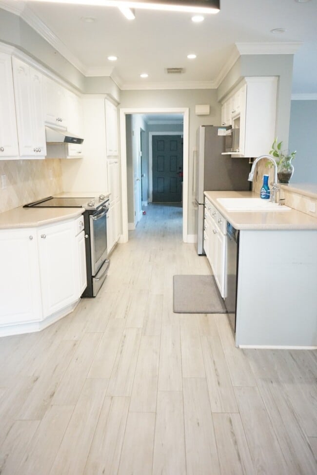 Photo - 6607 Apple Valley Ln