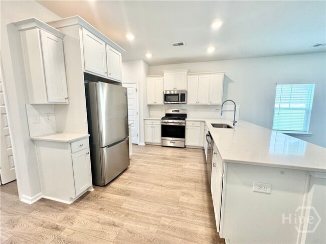 Photo - 245 Lillian St
