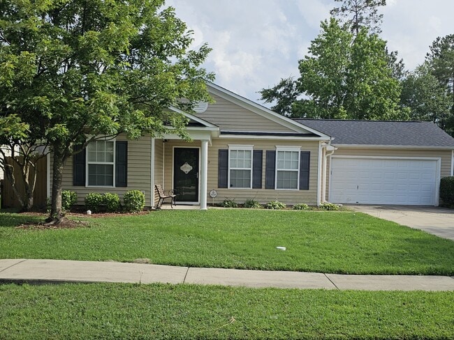 Building Photo - 109 Hardwood Dr
