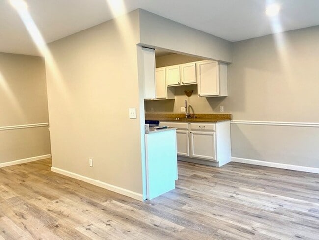 Photo - Linwood Towers