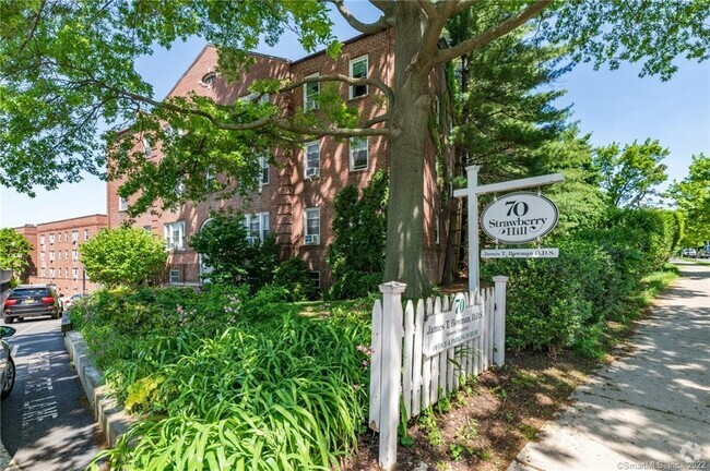 Building Photo - 70 Strawberry Hill Ave Unit APT 6-2C