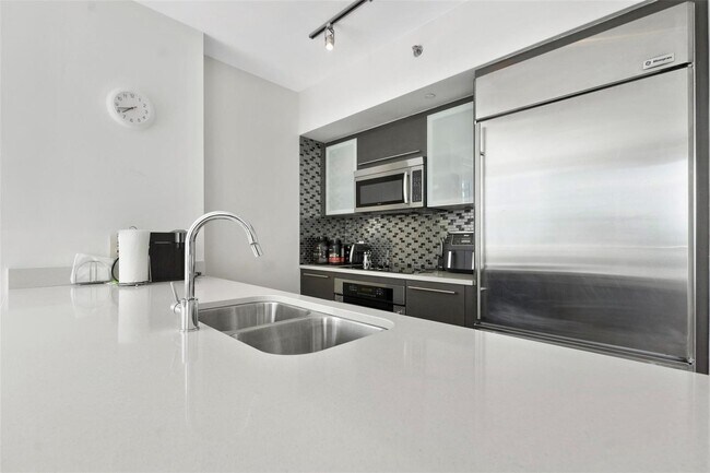 Photo - 55 SE 6th St Unit 3102