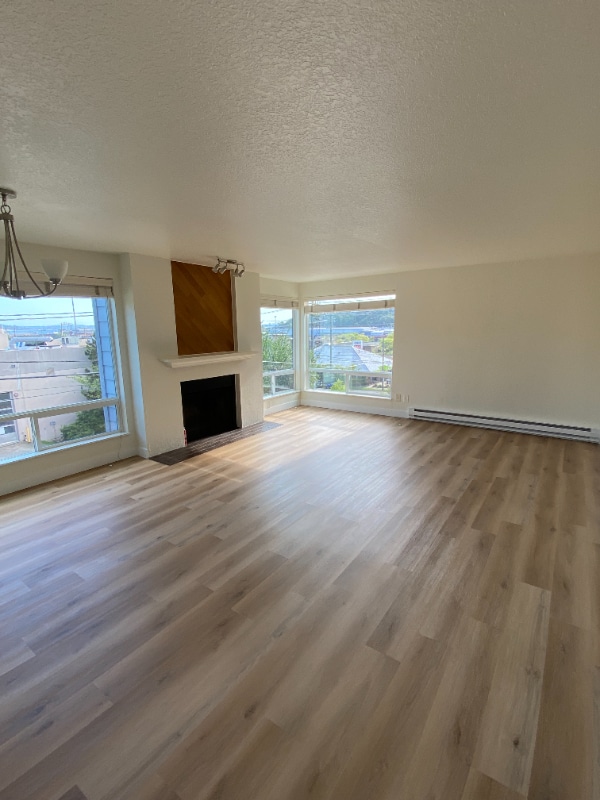 Building Photo - 1404 W Boston St