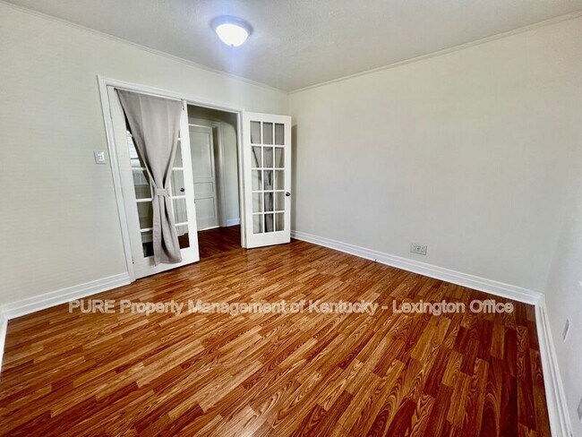 Photo - 810 Shelby Ave