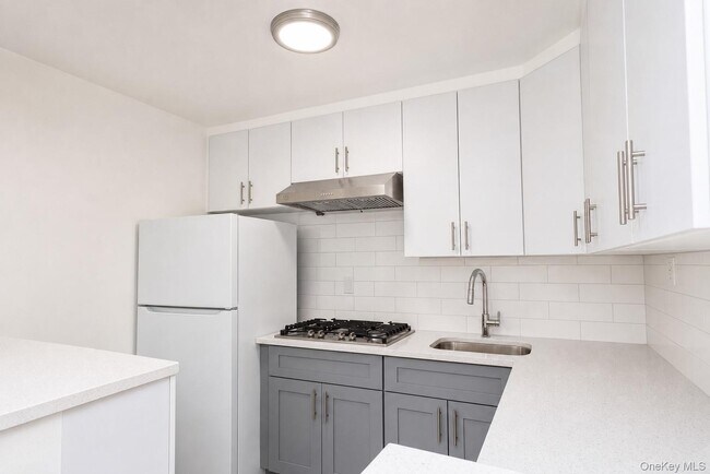 Photo - 42-26 81st St Unit 7I