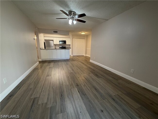 Building Photo - 5307 Summerlin Rd Unit 706