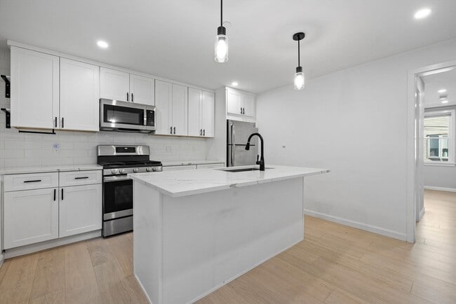 Building Photo - 24 Ferrin St Unit 2