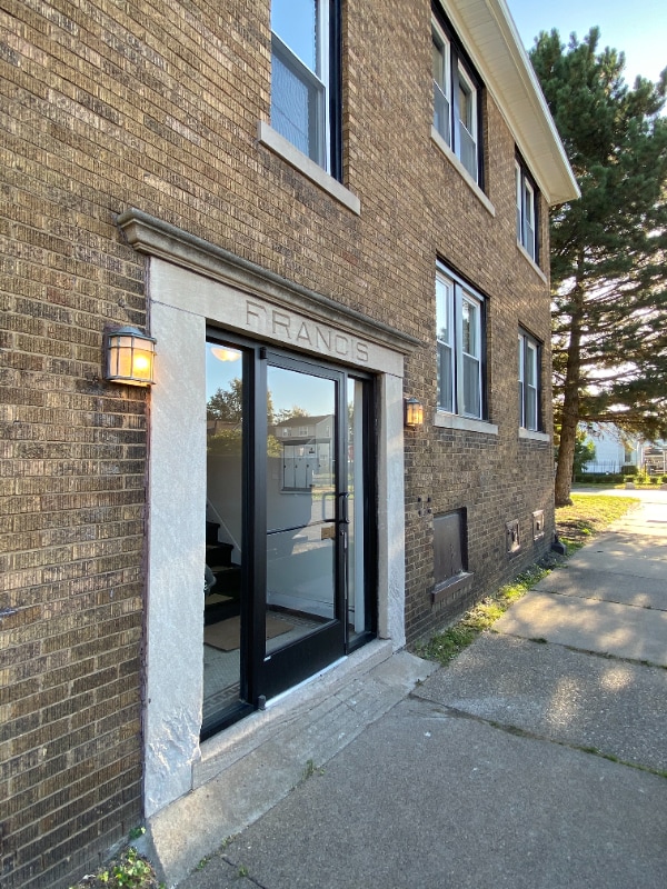 Francis Apartments - Francis Apartments
